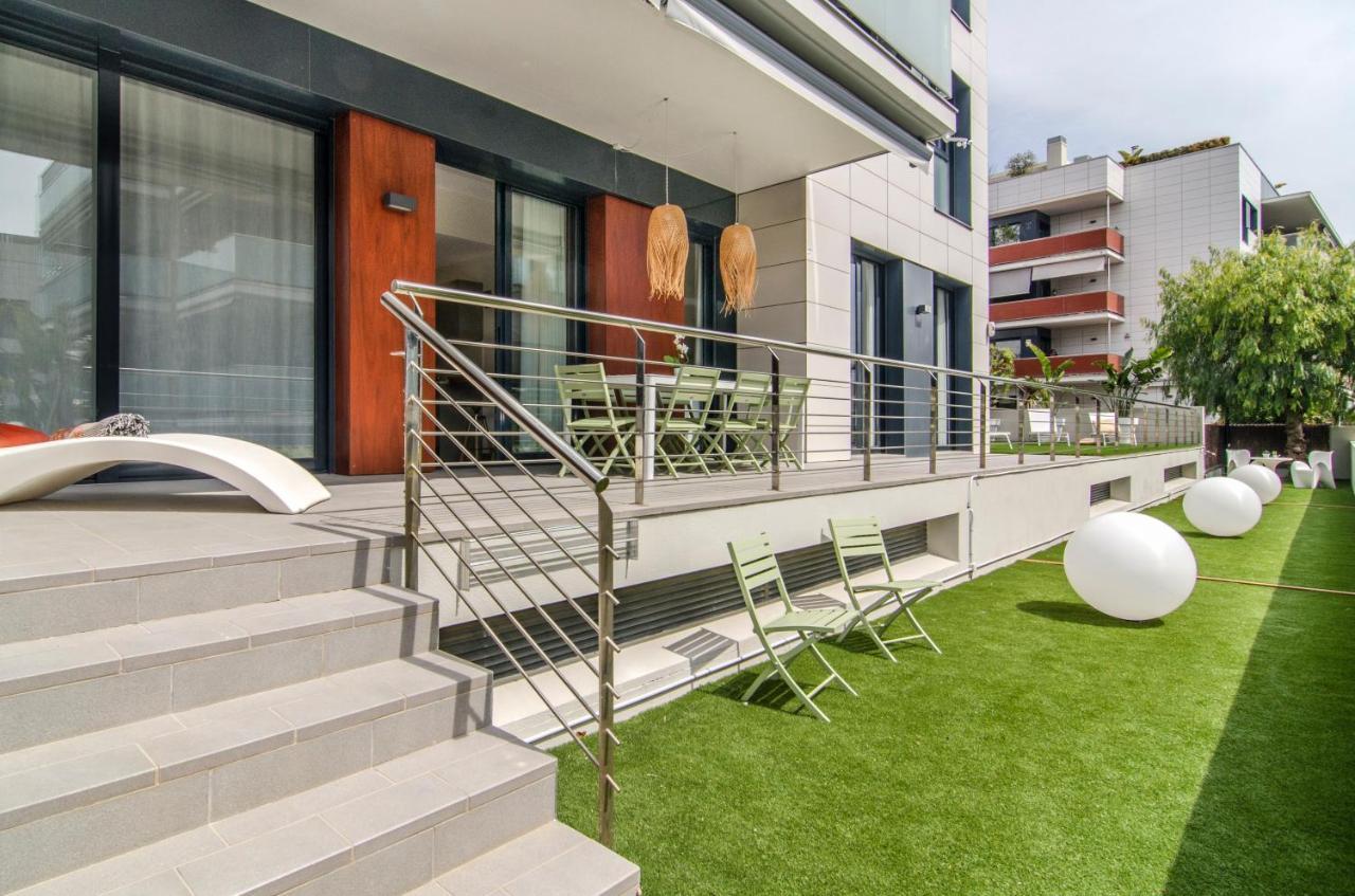 Sitges Spaces Garden Paradise 3 Bedroom, 3 Bathroom, Huge Private Garden-Terrace, Pool- Sleeps Up To 8 Dış mekan fotoğraf