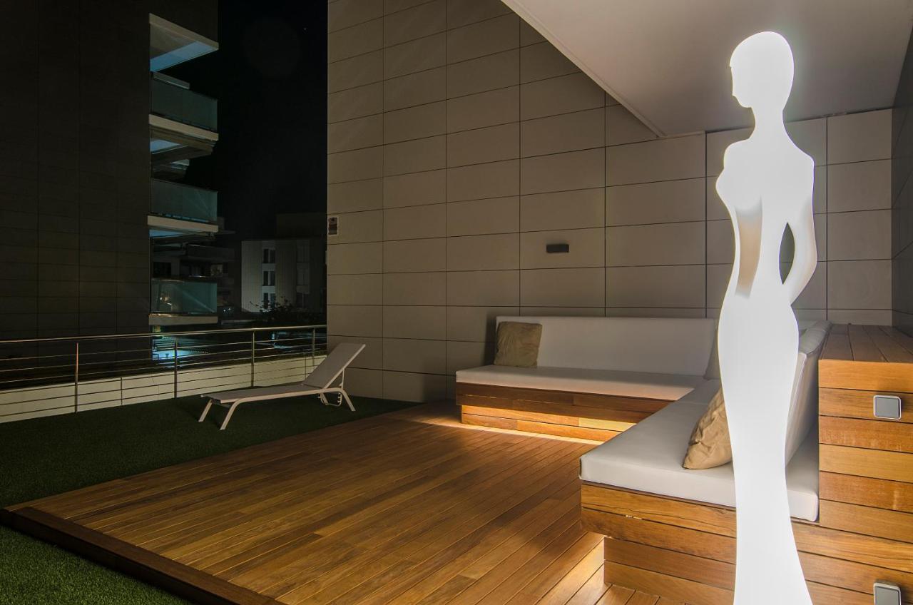 Sitges Spaces Garden Paradise 3 Bedroom, 3 Bathroom, Huge Private Garden-Terrace, Pool- Sleeps Up To 8 Dış mekan fotoğraf