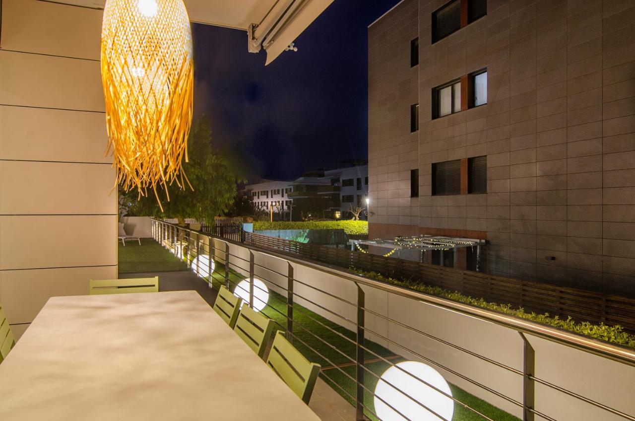 Sitges Spaces Garden Paradise 3 Bedroom, 3 Bathroom, Huge Private Garden-Terrace, Pool- Sleeps Up To 8 Dış mekan fotoğraf